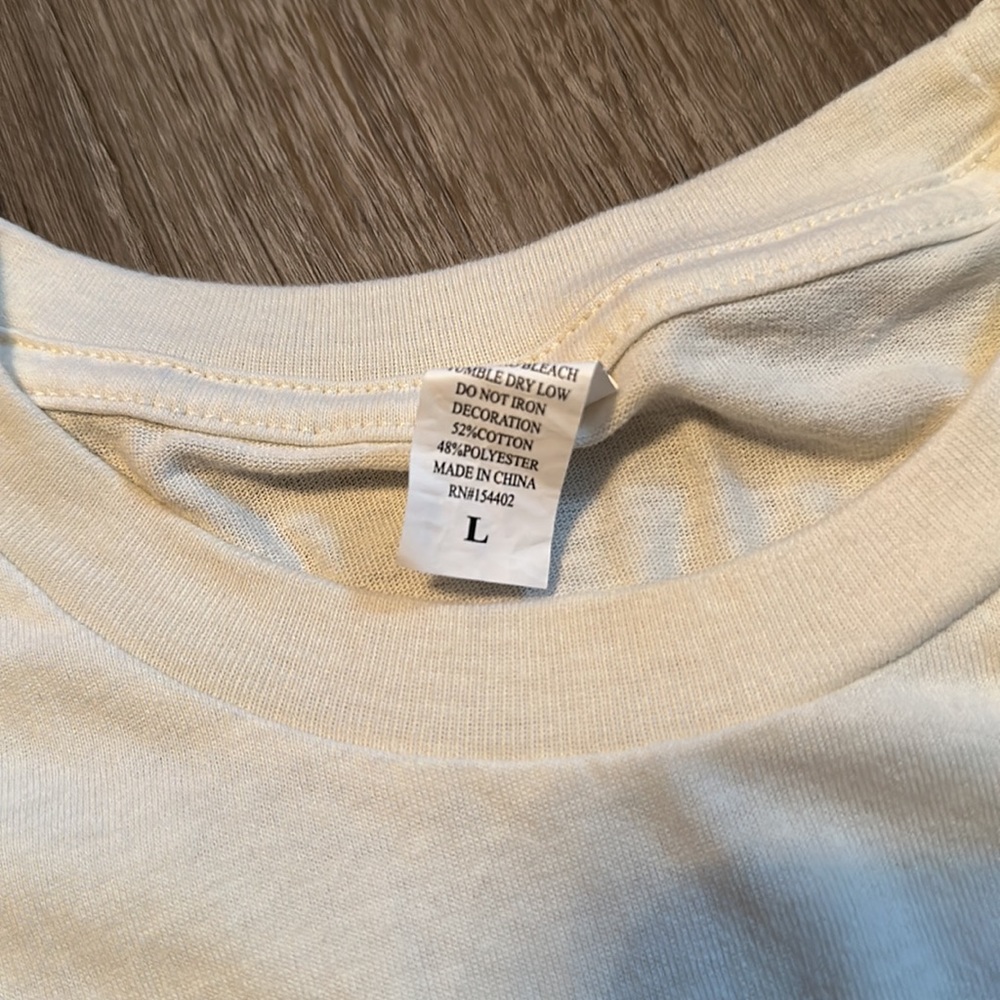 New tee - Picture 3 of 4
